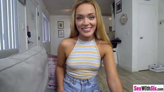 Hot babe ausgeübt blowjob an pussy fucking