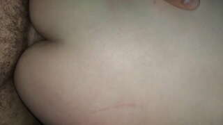 Hardcore anal fuck le cailín sexy. Cailín a ghlacadh dick mór go domhain i asal daingean.