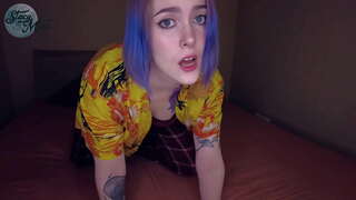 Stacy Luna sculaccia il suo grande culo bianco til lei non può prendere non più