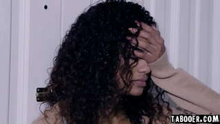 Ebony Babe Scarlit Escándalo Lujuriosos, Durante El Bloqueo