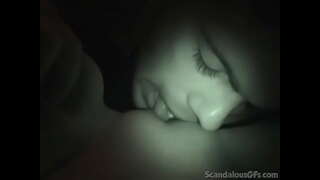 ���ಾದಕ ಹದಿಹರೆಯದ ಸುಂದರಿ ತುಲ್ಲು ನೆಕ್ಕು