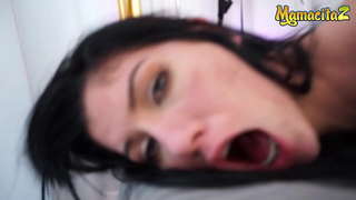 MAMACITAS-Perfect Tits Latina Movie Star tem sua buceta fodida com força por seu Diretor