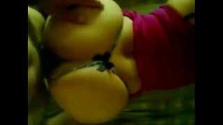 Busty Latina Jeung Burit Badag Nyokot Gedé Dick