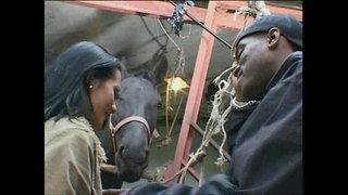 Yovvoyi Qattiq Gangbang bir vaqtning o&#039;zida Qiz 4 katta dicks ichida arabcha 