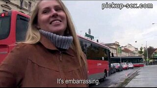 Eurobabe Zuzana lovit cu străin pentru niste bani