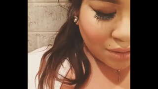 Instagram шлюха Black DDD Mamba күрсәтә, үз сиськи 7