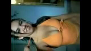 Mozos de galiza tirando a roupa