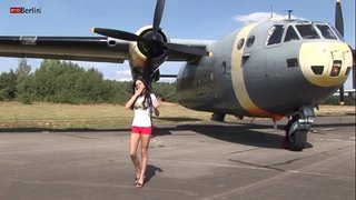 Eroberlin тәкъдим итә Моника бенз Юл контроле немец аэропортында