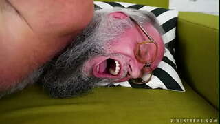 פאַקינג מיין טאַטע