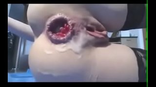 Kutu buku remaja genggaman punch pantatnya untuk hebat pancutan orgasme