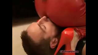 ���ატექსი bum თაყვანისცემა