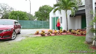 Patro kaj eta compeer&amp;#039;s filinoj amiko xxx Li havis neniun elekton sed