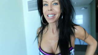 Tabita Stevens no miverina eo amin'ny raharaham-barotra! '18.01.24.