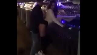 Tiekol hot fit-toroq ta'moska