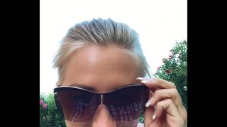 ���្ញុំម្រាមដៃរបស់ខ្ញុំតឹង cunt នៅលើការជាសាធារណៈម៉ូដ